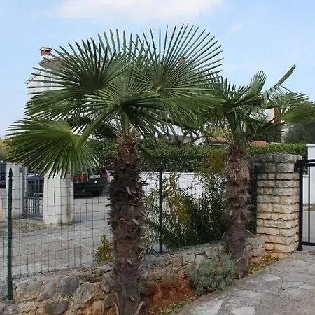 Apartment Apartments With A Parking Space Rovinj - 2298